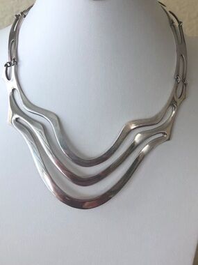 Sterling Chevron Collar Necklace - sterling 925 Silver no bracelet included